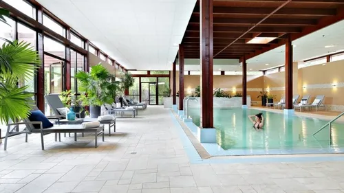 Center Parcs : le site des Bois-Francs recherche une 60aine...